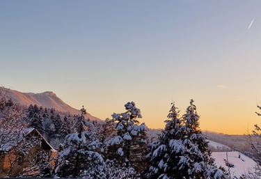 Paysage enneigé de haute Savoie, col d'Evires