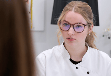 Alicia notre experte lasériste