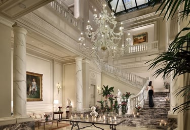 Palazzo Parigi Milan – Grand marble staircase and chandelier