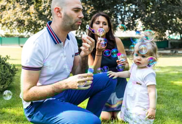 photographe de famille, parc Paris, extérieur, style naturel et lumineux