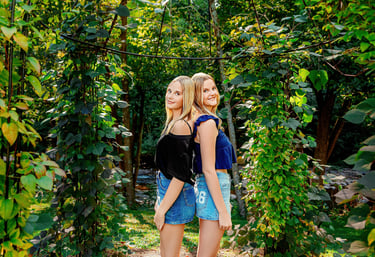 Elizabethtown PA senior pictures taken at Moonstone Manor by a Lancaster PA senior photographer