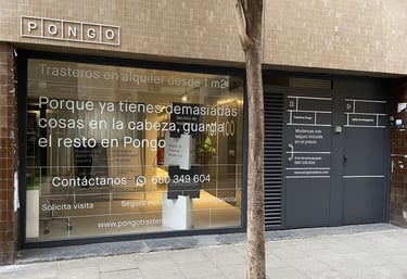 cristal vinilado con letras corporativas