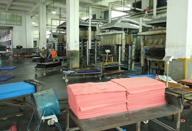 Foaming process to form foam structure for fitness accessories production