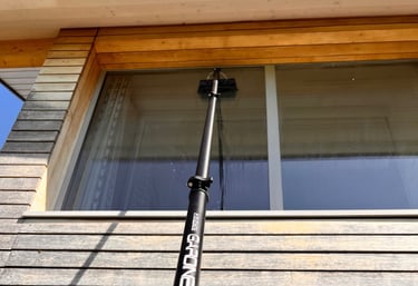 window cleaning with a pole
