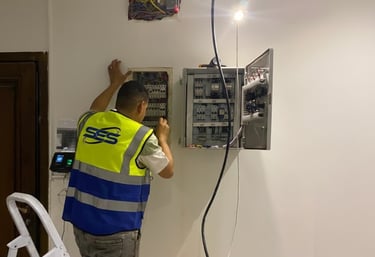 📝 الوصف: تنفيذ نظام متكامل يشمل المولد ولوحات ATS لضمان استمرارية التشغيل والحفاظ على استقرار الطاق