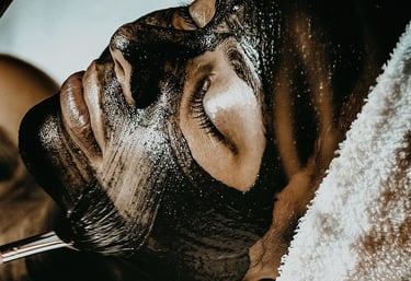 Certified therapist performing hydrafacial at Kandyan Aesthetics