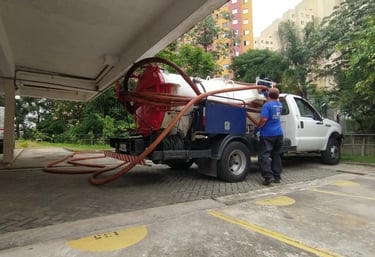 caminhão com sucção 