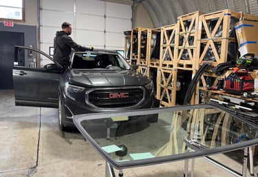 certified, trained auto glass replacement technicians