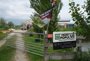 Hortus Populus toegang met welkomstbord