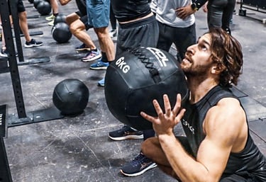 Alexandre Abbas athlète de haut niveau participe à la compétition Hyrox