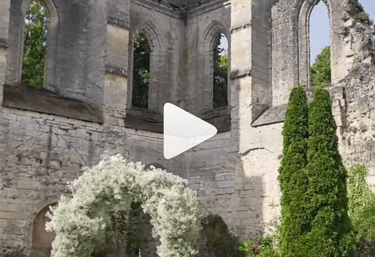 Wedding at Abbaye de Longpont, Aisne, near Paris, France