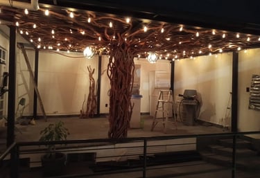 árbol exótico hechos con raíces 
