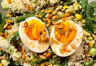 Lucy's Seeds 'N' Things- a delicious salad topped with savoury sunflower & pumpkin seeds