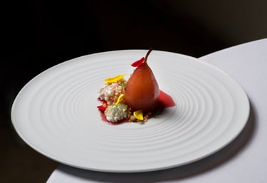 Pera cotta al Moscadello di Montalcino e spuma al Cardamomo