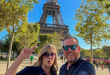 Drew and Em Travel Couple Paris