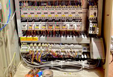 ⚙️ نوع المشروع: نظام توليد طاقة متكامل للطوارئ