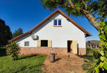 Zur Vermietung: Möbliertes Fachwerkhaus mit Wintergarten in zentraler, ruhiger Lage in Independencia