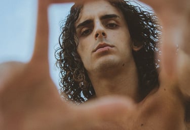 <img src="portfolio.jpg" alt="Ejemplo de sesión fotográfica profesional realizada por Keops">