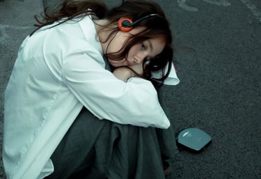 Verity Holloway, musician & filmmaker