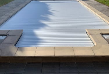 Volet de piscine hors-sol sur un bassin de 8mx4m