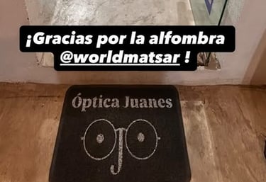 felpudo personalizado con logo optica juanes