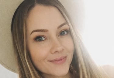 Photo of The Brow Brat, Caroline. 