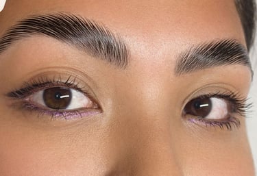 Brow Lamination para sobrancelhas organizadas e definidas