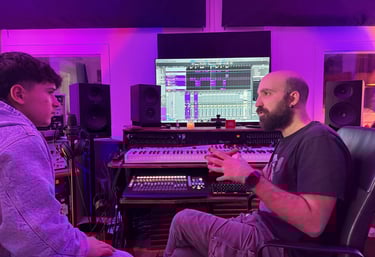 Preparazione di un artista nel suo percorso sonoro avangarage pesaro