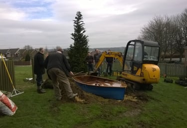 Wortley Rotary volunteers working with the community 
