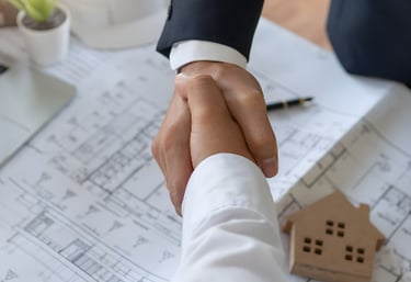 general contractor project planning and construction site coordination