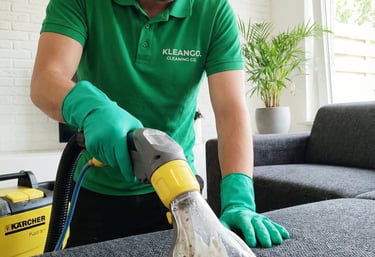 Nettoyage canapé professionnel par injection-extraction Toulouse