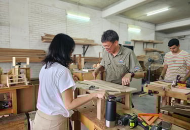 Basic adult woodwork, explaining method of screw fastening