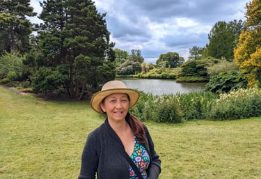 Artist visiting gardens