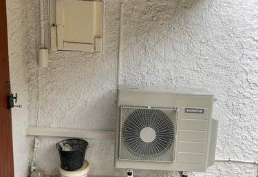 Unité exterieur d'une pompe a chaleur air:air de marque HITACHI