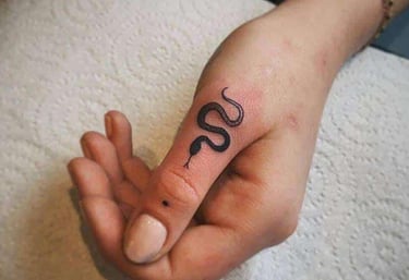artistic-snake-tattoo-maxduong