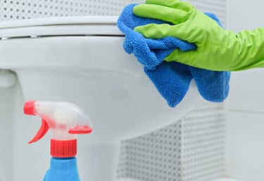Nettoyage de bureaux de nuit à Marseille — Contrat régulier pour locaux professionnels