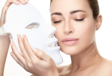 Michael Lancini Massaggi: trattamento viso con LED Mask per migliorare l'elasticità della pelle