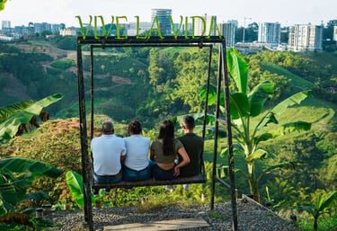 mirador en Calarca Quindio con vista al Río Quindío y Armenia