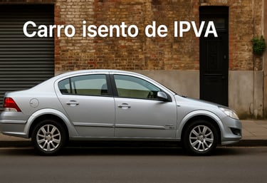 Chevrolet Vectra 2010 prateado estacionado em rua urbana, ilustrando carro usado isento de IPVA