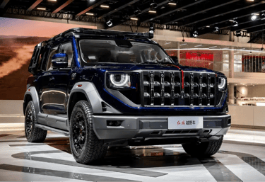 Hongqi G919 exibido em salão automotivo com visual robusto e foco off-road