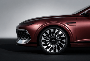 Hyundai Grandeur 2027 com roda geométrica e detalhe lateral elegante em destaque