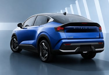 Mitsubishi Eclipse Sportback elétrico azul com design cupê visto pela traseira