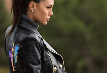 Arte Abstracto sobre chaqueta de cuero - moda funcional
