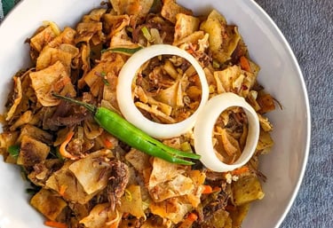 Plat sri-lankais Kottu bœuf fait maison au restaurant Les 3 Roses à Nevers