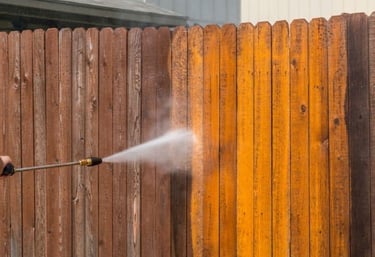 fence cleaning in North Fort Worth