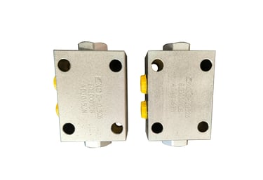 Hydraulic Locks for telescoping boom crane