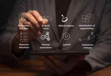 une personne tenant une tablette avec des images d'hologramme dessus