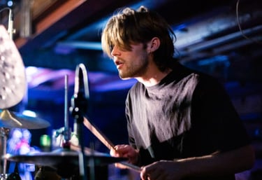 Noah, nieuwe drumleraar bij Drumschool Stefan van de Brug in Den Haag