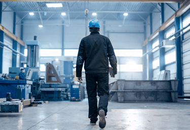an man - supervisor on the floor