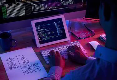 Creación de frameworks de testing personalizados.